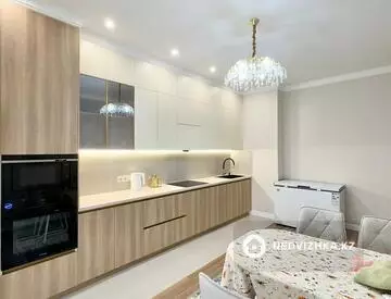 3-комнатная квартира, этаж 4 из 16, 104 м²