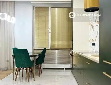 3-комнатная квартира, этаж 9 из 18, 84 м²