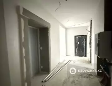 2-комнатная квартира, этаж 9 из 10, 70 м²