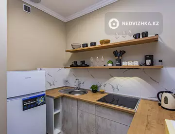 3-комнатная квартира, этаж 9 из 18, 90 м², Посуточно