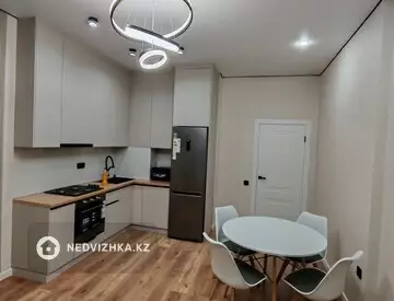 2-комнатная квартира, этаж 4 из 17, 45 м²