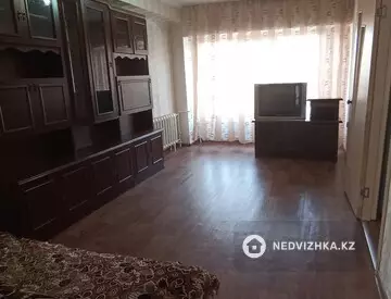 2-комнатная квартира, этаж 4 из 73, 48 м²