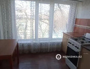 2-комнатная квартира, этаж 4 из 73, 48 м²