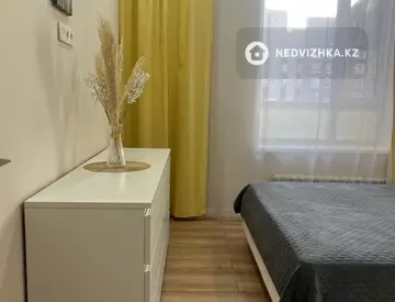 2-комнатная квартира, этаж 6 из 9, 61 м², Посуточно