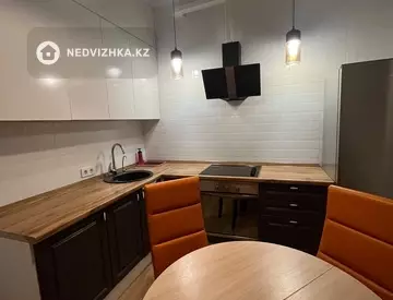 2-комнатная квартира, этаж 6 из 9, 61 м², Посуточно