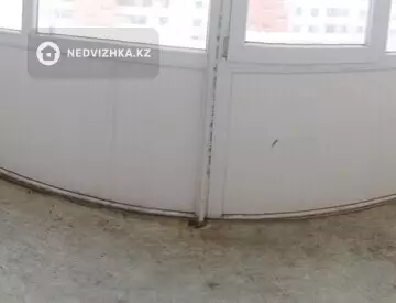 3-комнатная квартира, этаж 9 из 9, 81 м²