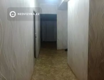 3-комнатная квартира, этаж 9 из 9, 81 м²