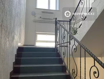 Здание, 2 этажа, 340 м²