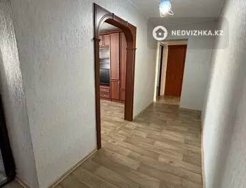 3-комнатная квартира, этаж 8 из 9, 62 м²