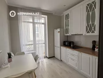 1-комнатная квартира, этаж 3 из 9, 38 м²