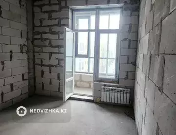 1-комнатная квартира, этаж 3 из 12, 40 м²