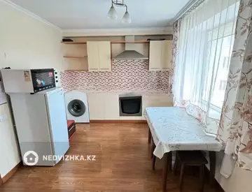 1-комнатная квартира, этаж 3 из 9, 40 м²
