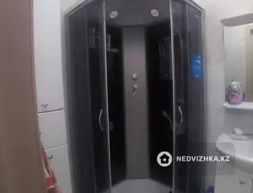 1-комнатная квартира, этаж 3 из 9, 42 м²