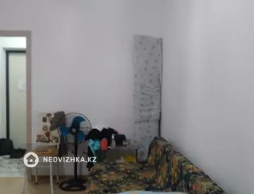 1-комнатная квартира, этаж 3 из 9, 42 м²