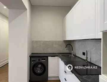 2-комнатная квартира, этаж 4 из 22, 85 м²