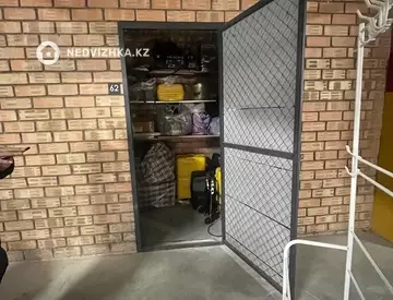 Разная недвижимость, 4 м²