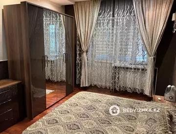 3-комнатная квартира, этаж 5 из 9, 125 м²