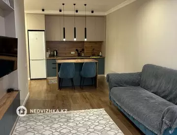 2-комнатная квартира, этаж 4 из 14, 50 м², На длительный срок