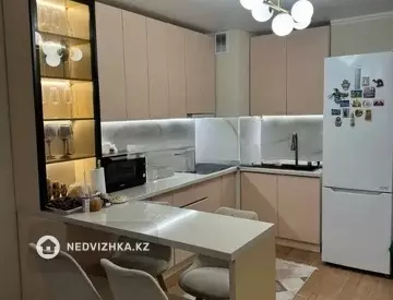 2-комнатная квартира, этаж 2 из 10, 53 м²