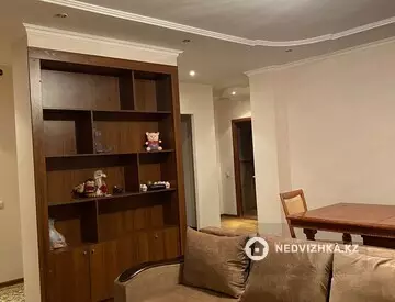 3-комнатная квартира, этаж 7 из 12, 90 м²