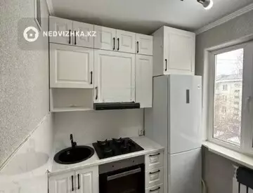 2-комнатная квартира, этаж 4 из 5, 45 м²