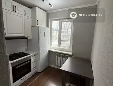 2-комнатная квартира, этаж 4 из 5, 45 м²