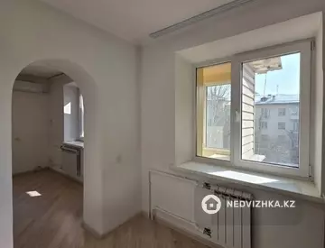 1-комнатная квартира, этаж 4 из 4, 31 м²