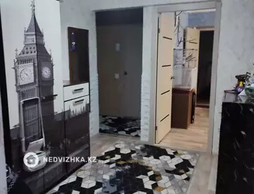 4-комнатная квартира, этаж 8 из 9, 90 м²