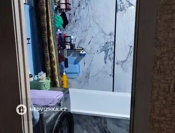 4-комнатная квартира, этаж 8 из 9, 90 м²