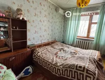 3-комнатная квартира, этаж 4 из 5, 64 м²