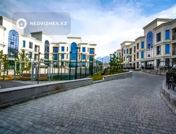 2-комнатная квартира, этаж 3 из 3, 62 м²