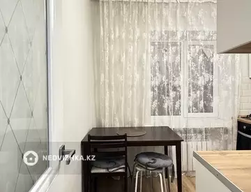 3-комнатная квартира, этаж 4 из 4, 58 м²