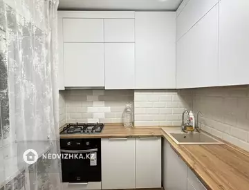 3-комнатная квартира, этаж 4 из 4, 58 м²