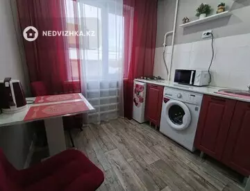 1-комнатная квартира, этаж 2 из 5, 33 м², Посуточно