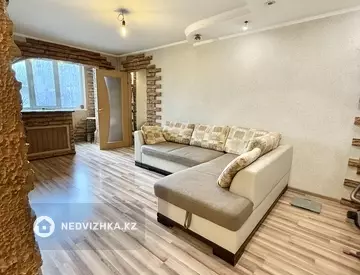 2-комнатная квартира, этаж 4 из 4, 42 м²