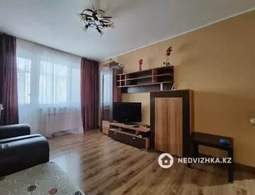 2-комнатная квартира, этаж 1 из 5, 54 м², Посуточно