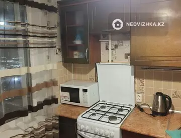 2-комнатная квартира, этаж 1 из 5, 54 м², Посуточно