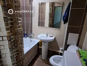 2-комнатная квартира, этаж 1 из 5, 54 м², Посуточно