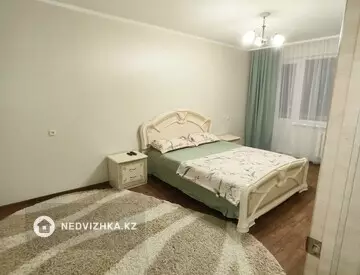 1-комнатная квартира, этаж 4 из 5, 33 м², Посуточно