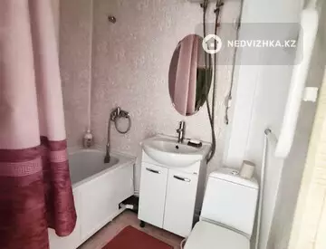 1-комнатная квартира, этаж 4 из 5, 33 м², Посуточно