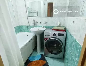 2-комнатная квартира, этаж 4 из 9, 55 м², Посуточно