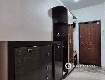 2-комнатная квартира, этаж 3 из 5, 65 м², На длительный срок