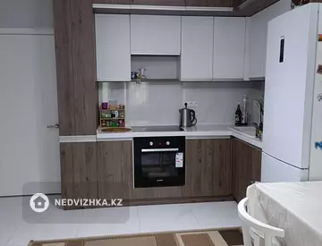 4-комнатная квартира, этаж 4 из 16, 90 м²