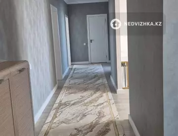 4-комнатная квартира, этаж 8 из 8, 114 м²