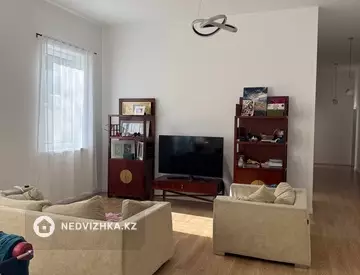 6-комнатный дом, 7.3 соток, 220 м²