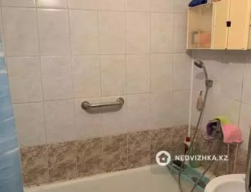 4-комнатная квартира, этаж 3 из 5, 80 м²