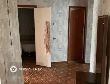 4-комнатная квартира, этаж 3 из 5, 80 м²