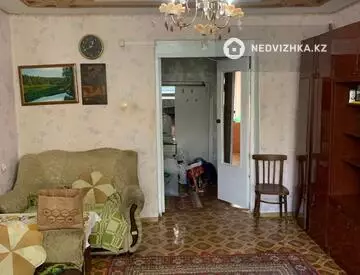 4-комнатная квартира, этаж 3 из 5, 80 м²