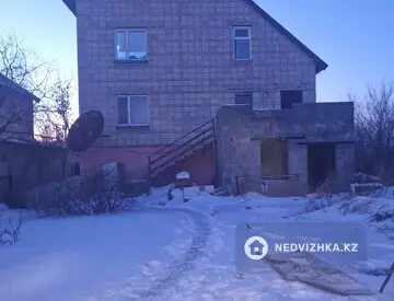 4-комнатный дом, 12 соток, 300 м²