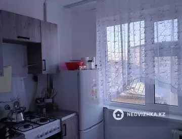 3-комнатная квартира, этаж 3 из 5, 48 м²